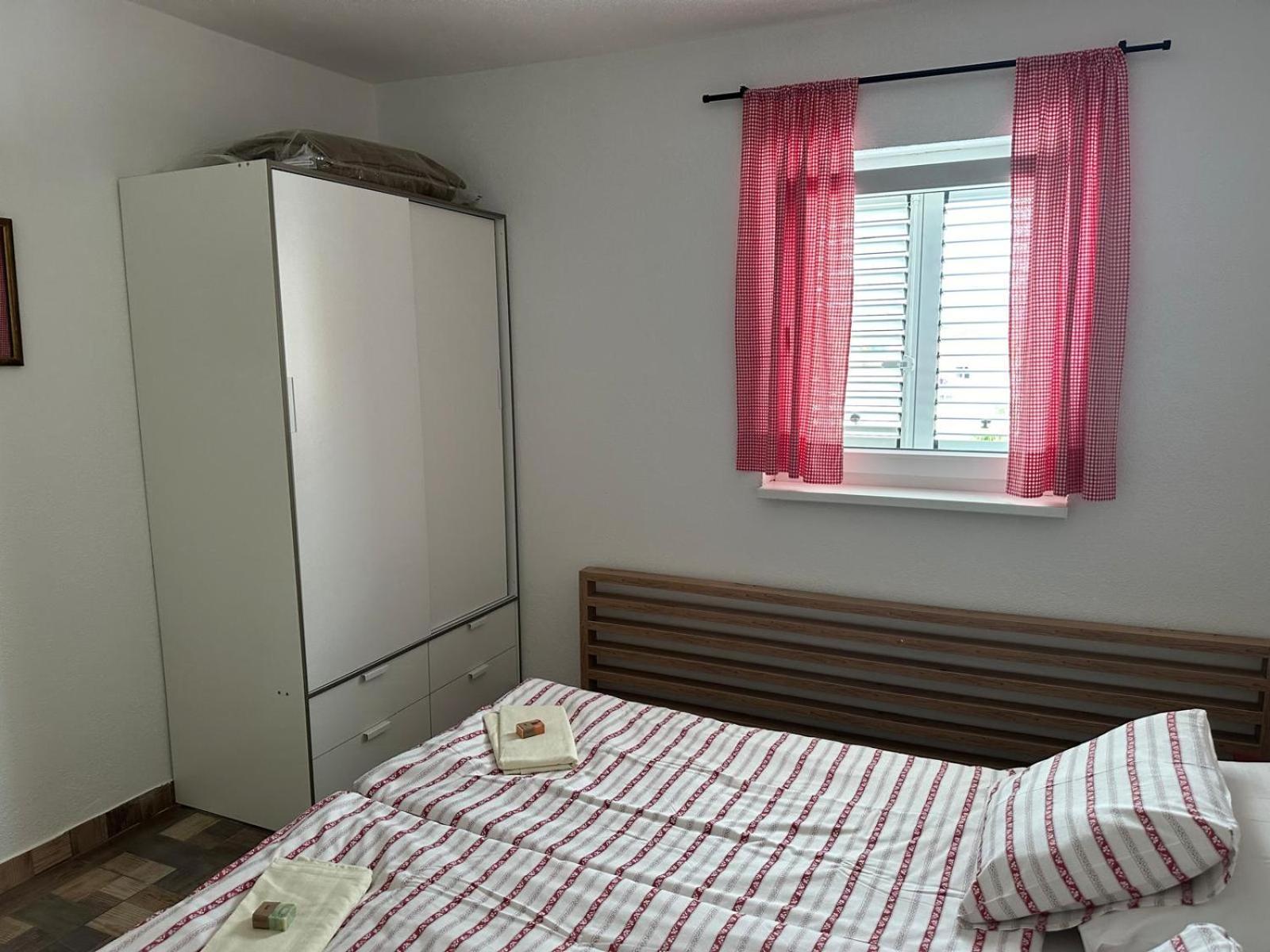 Apartments "Laci" Krk Town Exterior foto